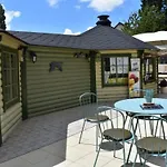 Mobil Moderne Avec Terrasse - 6 Pers. - Api-1-52-431 * Crisse