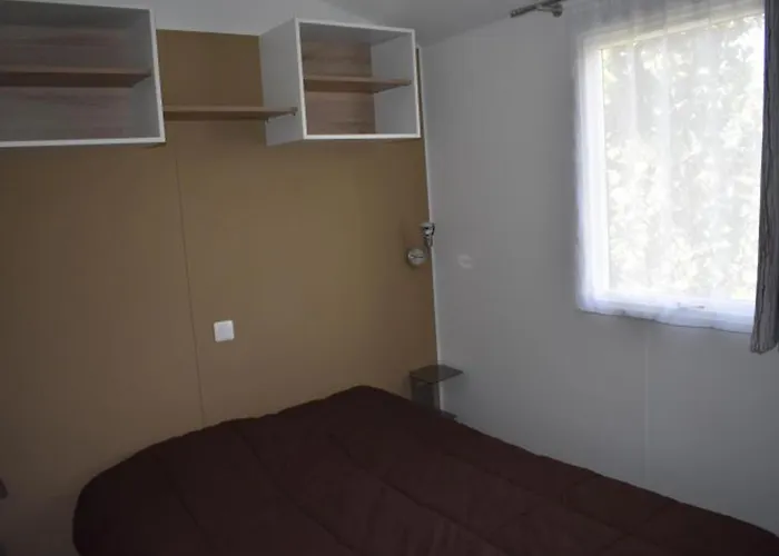 Kemping Mobil Moderne Avec Terrasse - 6 Pers. - Api-1-52-431