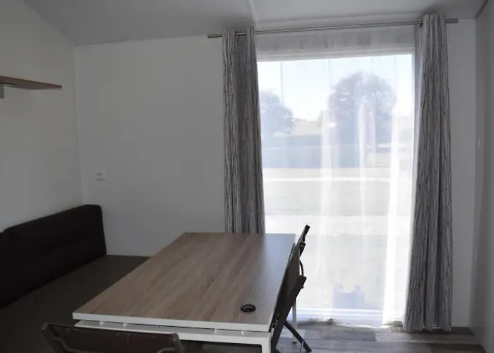 Mobil Moderne Avec Terrasse - 6 Pers. - Api-1-52-431 Kemping Crissé